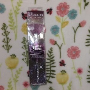 Real Techniques Brush Crush 304 Fan
